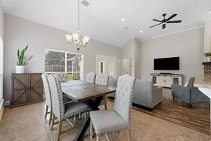 199 Kings Point St, Conroe, TX 77356 - Photo 19