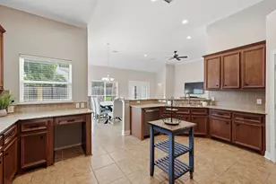 199 Kings Point St, Conroe, TX 77356 - Photo 13