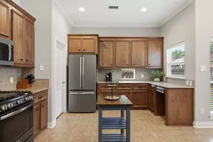 199 Kings Point St, Conroe, TX 77356 - Photo 15
