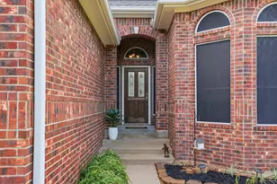 199 Kings Point St, Conroe, TX 77356 - Photo 3