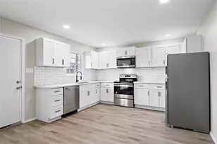 9711 Linkmeadow Ln, Houston, TX 77025 - Photo 7