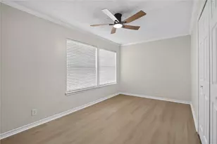 1221 Cedar Post Ln, Houston, TX 77055 - Photo 9