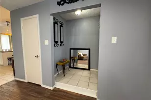 17119 Blackhawk Blvd, Friendswood, TX 77546 - Photo 5