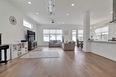 8706 Ojeman Creek Lane, Houston, TX 77055 - Photo 5