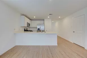 9910 Oakheath Blf Dr, Baytown, TX 77521 - Photo 3