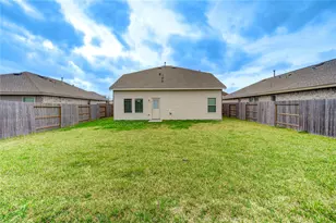9910 Oakheath Blf Dr, Baytown, TX 77521 - Photo 27
