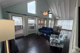 146 Tamana Dr, Galveston, TX 77554 - Photo 3