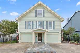 146 Tamana Dr, Galveston, TX 77554 - Photo 1
