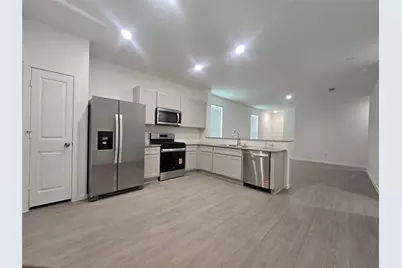 15006 English Rose, Conroe, TX 77302 - Photo 5