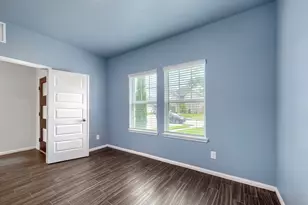 2409 Goddard Grn Dr, Iowa Colony, TX 77583 - Photo 5