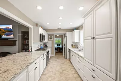 3002 Beluche Drive, Galveston, TX 77551 - Photo 11