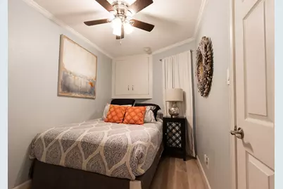 6102 Seawall Boulevard #212B, Galveston, TX 77551 - Photo 9