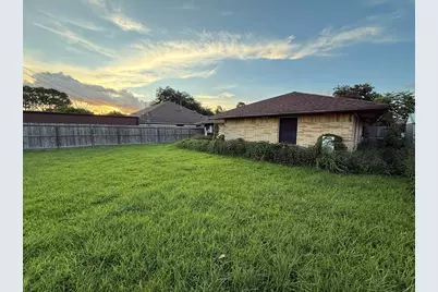 2210 Marlen Avenue, Pasadena, TX 77502 - Photo 25