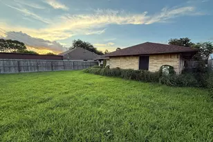 2210 Marlen Ave, Pasadena, TX 77502 - Photo 25