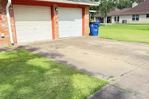 1410 S Dance Dr, West Columbia, TX 77486 - Photo 5