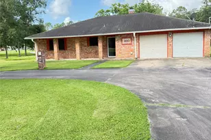 1410 S Dance Dr, West Columbia, TX 77486 - Photo 11