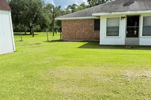 1410 S Dance Dr, West Columbia, TX 77486 - Photo 7