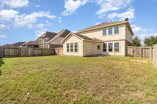 9915 Sterling Village Dr, Rosharon, TX 77583 - Photo 35