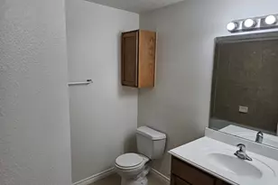 4611B Briscoe St, Houston, TX 77051 - Photo 9