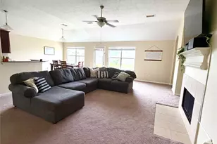 125 Long Canyon Ln, Richmond, TX 77469 - Photo 7