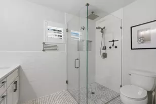 6726 Cindy Ln, Houston, TX 77008 - Photo 23