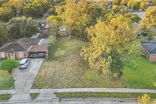 1406 Lawrence Ave, Pasadena, TX 77506 - Photo 1