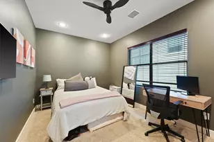 5602 Blossom St, Houston, TX 77007 - Photo 17