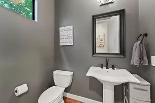 5602 Blossom St, Houston, TX 77007 - Photo 13