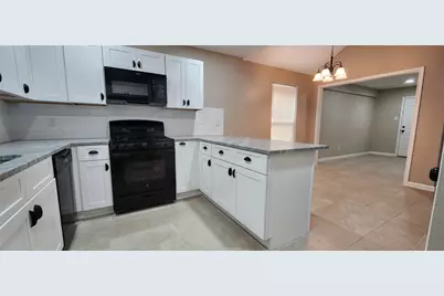 128 Lasso Street, Angleton, TX 77515 - Photo 11