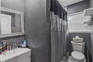9739 Cargill St, Houston, TX 77029 - Photo 11