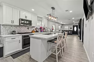 9739 Cargill St, Houston, TX 77029 - Photo 3