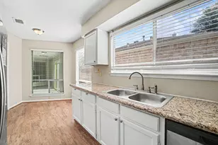 11906 N Fairhollow Ln, Houston, TX 77043 - Photo 7