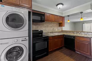 1901 S Voss Rd, Houston, TX 77057 - Photo 9