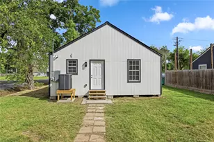 300 Hafer St, Baytown, TX 77520 - Photo 5