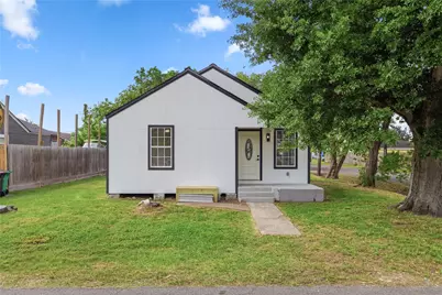 300 Hafer St, Baytown, TX 77520 - Photo 3