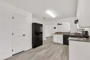 1108 Cottage Grove Cir, Bryan, TX 77801 - Photo 17