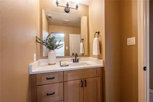 3913 Summer Manor Dr, League City, TX 77573 - Photo 37