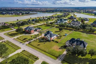 3913 Summer Manor Dr, League City, TX 77573 - Photo 3