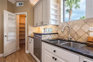 3913 Summer Manor Dr, League City, TX 77573 - Photo 19