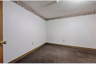 122 Ave E, Shiner, TX 77984 - Photo 13