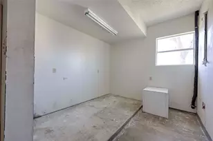 122 Avenue E, Shiner, TX 77984 - Photo 33