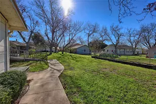 122 Avenue E, Shiner, TX 77984 - Photo 37
