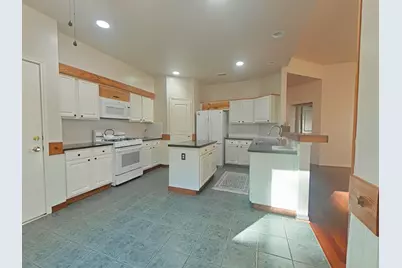 42 Tranquil Glade Place, The Woodlands, TX 77381 - Photo 9