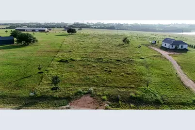 334 Vineyard View Trail, Carmine, TX 78932 - Photo 11