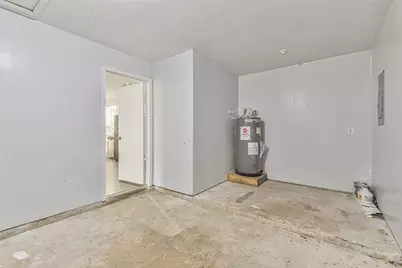 1204 S Holly Avenue, Cleveland, TX 77327 - Photo 17