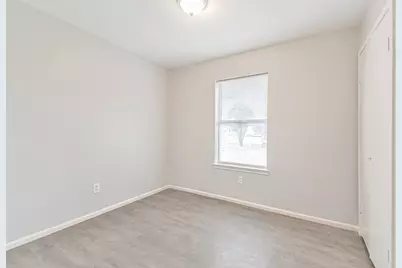 1204 S Holly Avenue, Cleveland, TX 77327 - Photo 13