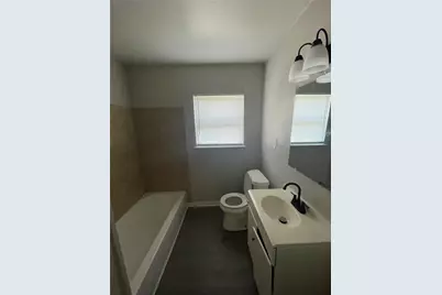 6139 Belcrest Street, Houston, TX 77033 - Photo 15