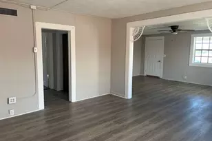 6139 Belcrest St, Houston, TX 77033 - Photo 9