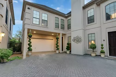 2525 Nantucket Drive #8, Houston, TX 77057 - Photo 1