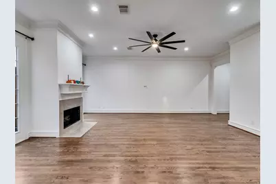 2525 Nantucket Drive #8, Houston, TX 77057 - Photo 9